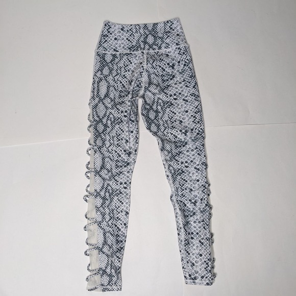 GOOD AMERICAN Women's Python Print Mesh Leggings White/Grey size 0/XS - Picture 3 of 12